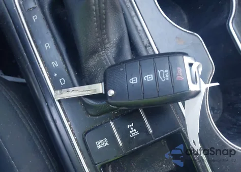 2019 Kia Sorento 2.4L Lx из США, поврежденный, VIN 5XYPGDA35KG436155